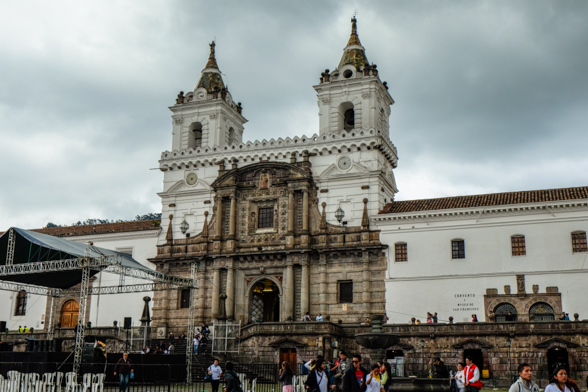 Quito, Plaza de San Francisco, Iglesia y Monasterio de San Francisco